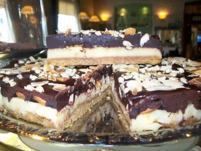 Edenshine Restaurant - Chocolate Nut Cheesecake (600x)